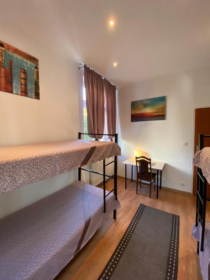 Hostel Piaseczno بياسيتشنو المظهر الخارجي الصورة