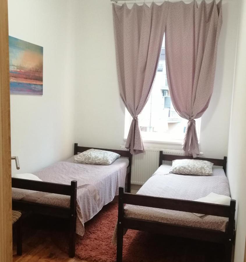 Hostel Piaseczno بياسيتشنو المظهر الخارجي الصورة