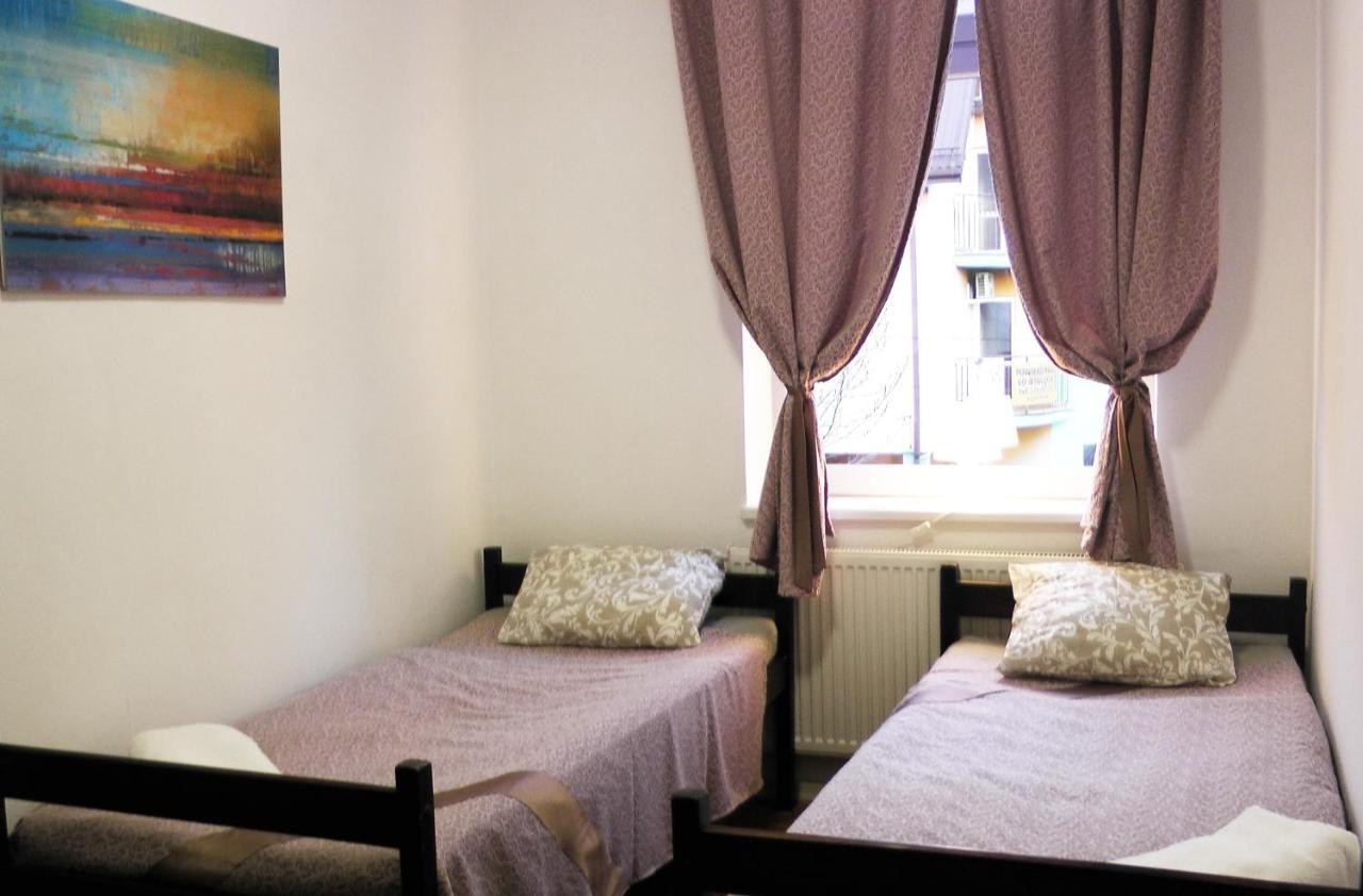 Hostel Piaseczno بياسيتشنو المظهر الخارجي الصورة